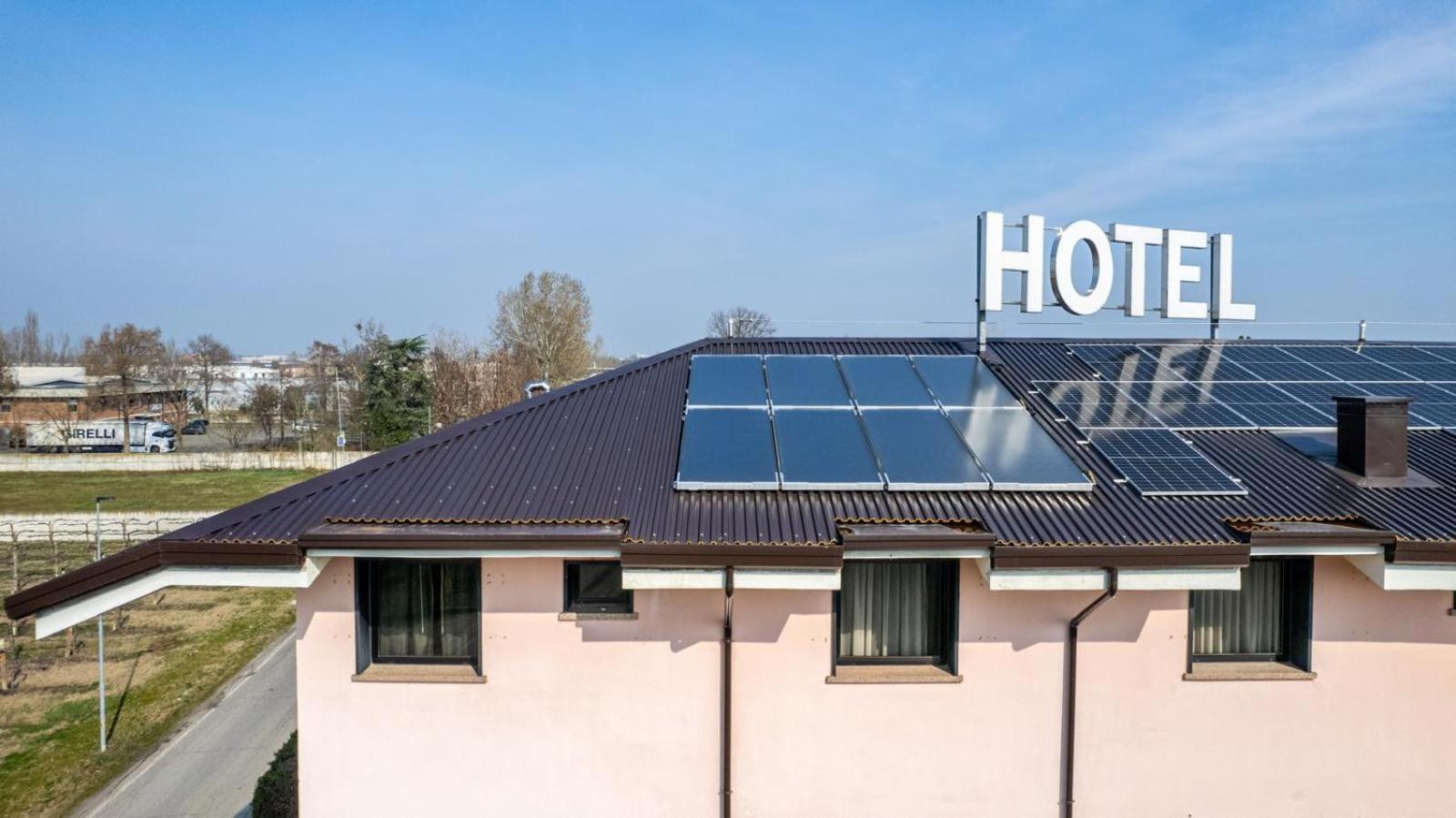 Confidence Hotel San Silvestro San Prospero Exteriér fotografie